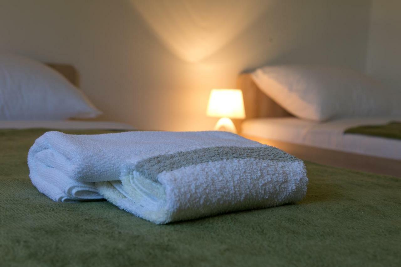 Apartman Lori Otočac Buitenkant foto