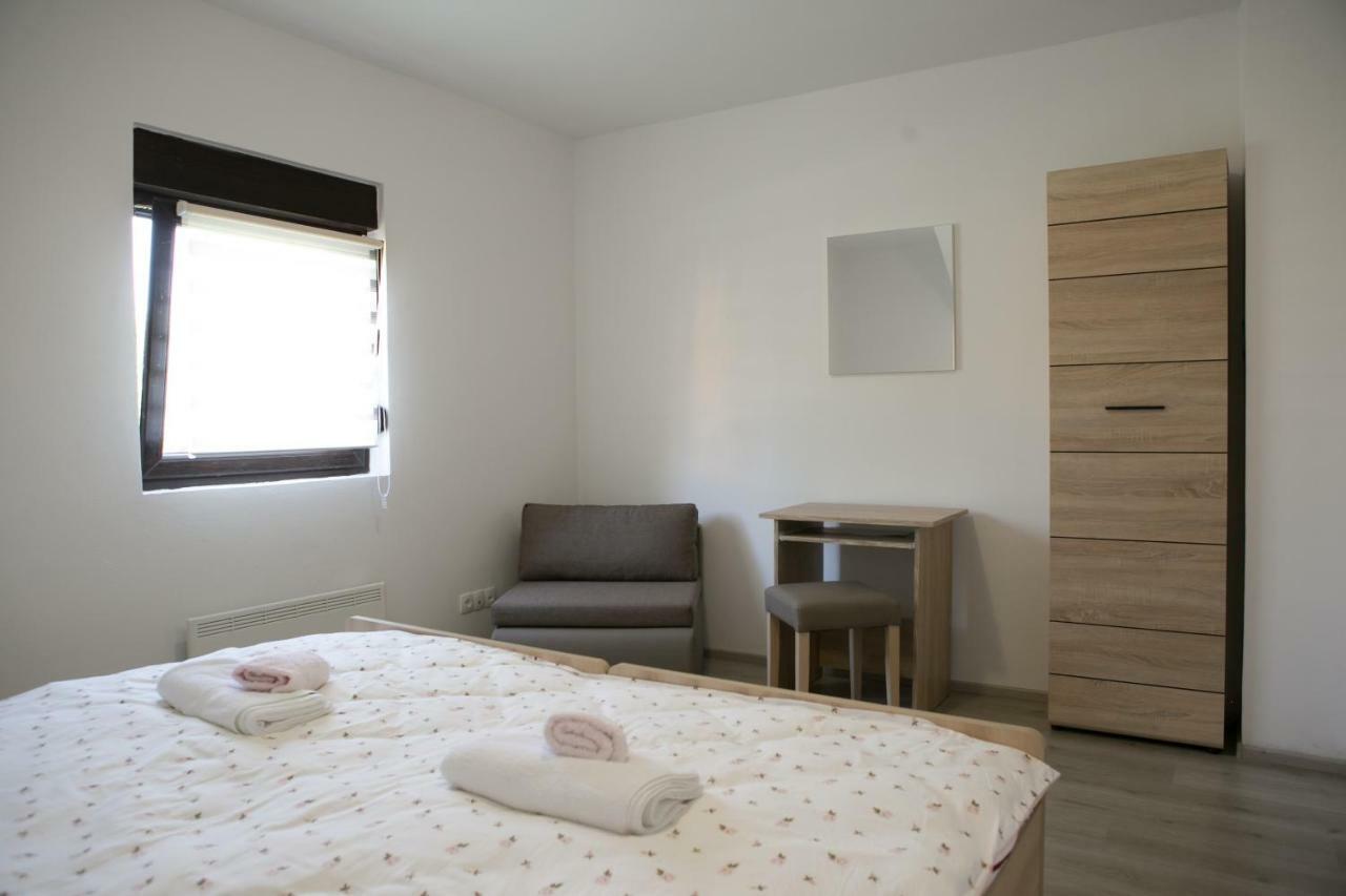 Apartman Lori Otočac Buitenkant foto