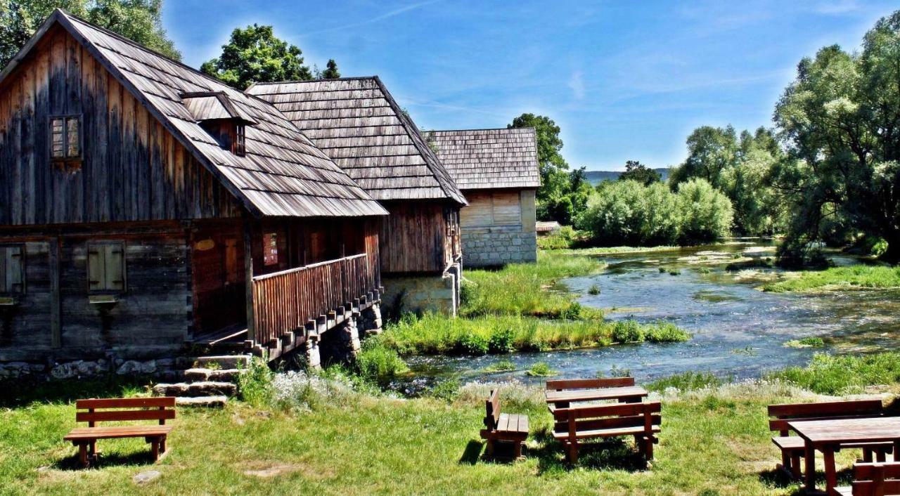 Apartman Lori Otočac Buitenkant foto